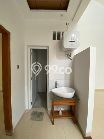 For Sale! Luxury House LT 250m2 Desain Modern di Graha Padma For Sale! Luxury House LT 250m2 Desain Modern di Graha Padma