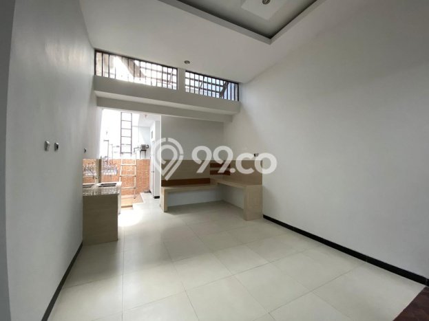 For Sale! Luxury House LT 250m2 Desain Modern di Graha Padma For Sale! Luxury House LT 250m2 Desain Modern di Graha Padma