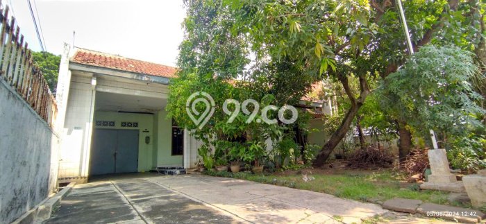JUAL CEPAT! Rumah Siap Huni Lokasi Premium , Luas 653m2m² LB 500m2m² JUAL CEPAT! Rumah Siap Huni Lokasi Premium , Luas 653m2m² LB 500m2m²
