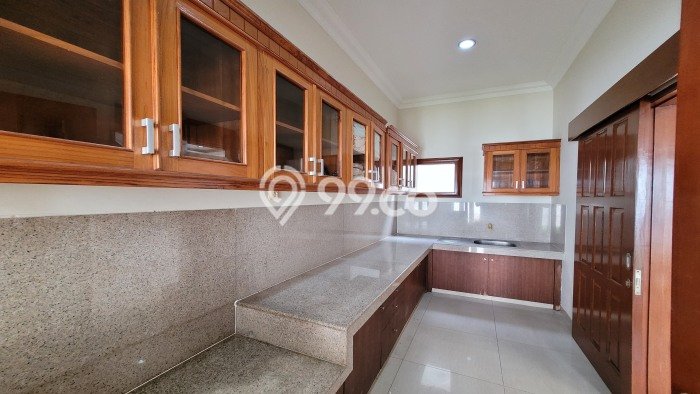 Rumah Exclusive LT 300m² / LB 290m² di Kompleks Perumahan Candi Golf, Semarang Rumah Exclusive LT 300m² / LB 290m² di Kompleks Perumahan Candi Golf, Semarang