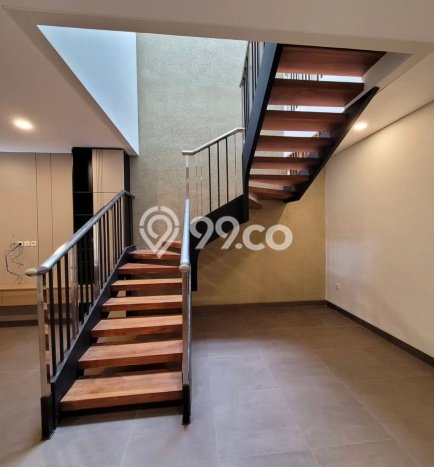 Rumah Luxury Modern Tanpa Renovasi di Candi Golf Semarang Rumah Luxury Modern Tanpa Renovasi di Candi Golf Semarang