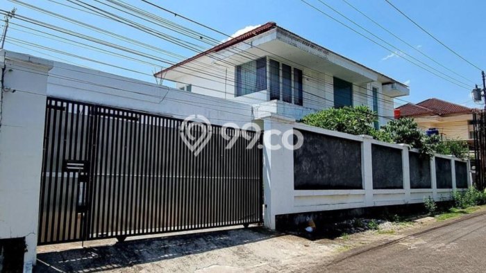 Rumah Elit LB 790m2 Siap Pakai Desain Elegan di Bukit Sari, Semarang Rumah Elit LB 790m2 Siap Pakai Desain Elegan di Bukit Sari, Semarang