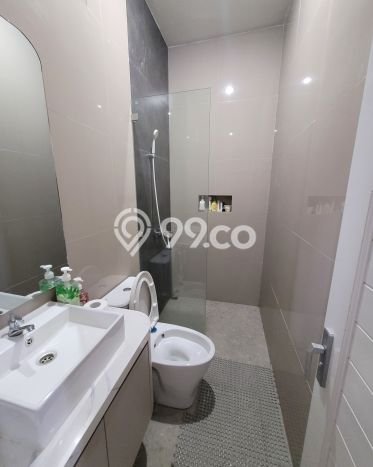 Jual Rumah Luas Megah Dengan View Cantik di Graha Padma, Semarang Jual Rumah Luas Megah Dengan View Cantik di Graha Padma, Semarang