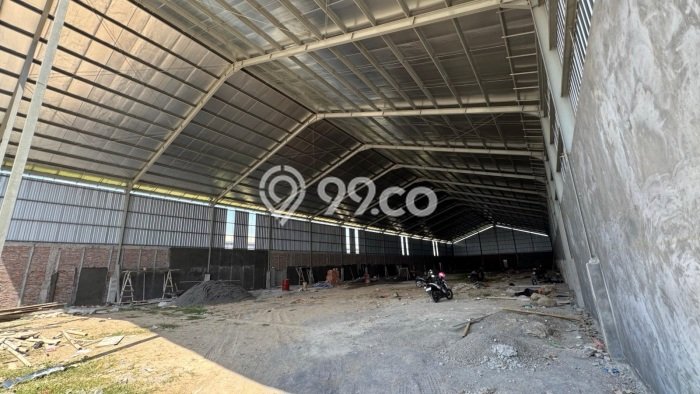 Gudang Komersial Disewakan di Ngaliyan Semarang Luas 2050m2 Gudang Komersial Disewakan di Ngaliyan Semarang Luas 2050m2
