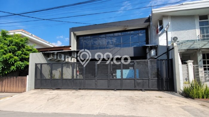 Ruko Dijual Lokasi Emas di Semarang Tengah Luas 300m2 Ruko Dijual Lokasi Emas di Semarang Tengah Luas 300m2