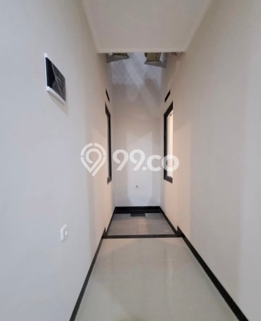 Rumah Modern Cantik 5 KT Bisa Langsung Pindah di Semarang Barat Rumah Modern Cantik 5 KT Bisa Langsung Pindah di Semarang Barat