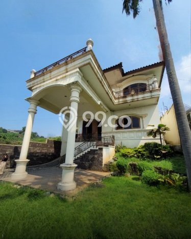 Hot Offer Hunian Mewah Ideal dan Luas di Banyumanik, Semarang Hot Offer Hunian Mewah Ideal dan Luas di Banyumanik, Semarang