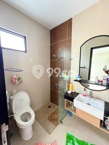 Dijual Rumah Mewah Elegan Dengan View Eksklusif di Gading Serpong, Tangerang Dijual Rumah Mewah Elegan Dengan View Eksklusif di Gading Serpong, Tangerang