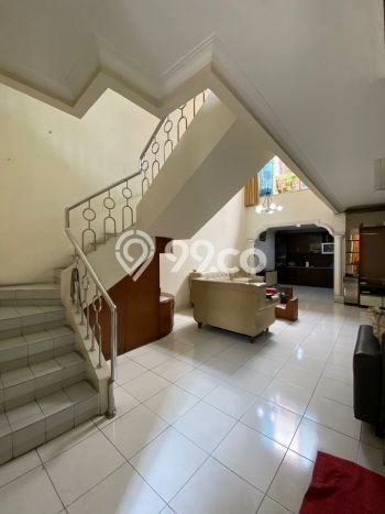Rumah 4 KT 3 KM Luas Tanah 180m², LB 250m² di Modernland, Tangerang Rumah 4 KT 3 KM Luas Tanah 180m², LB 250m² di Modernland, Tangerang
