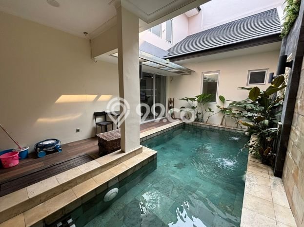 Rumah Luxury Modern Tanpa Renovasi di BSD City Tangerang Rumah Luxury Modern Tanpa Renovasi di BSD City Tangerang