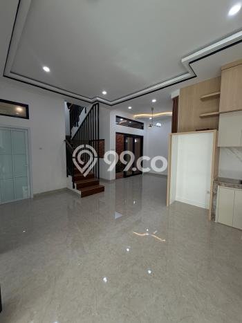Jual Rumah Luas Elegan Dengan View Eksklusif di BSD City, Tangerang Jual Rumah Luas Elegan Dengan View Eksklusif di BSD City, Tangerang
