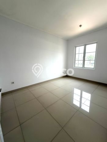 For Sale Hunian Rumah Terawat 3 KT di Gading Serpong, Tangerang For Sale Hunian Rumah Terawat 3 KT di Gading Serpong, Tangerang