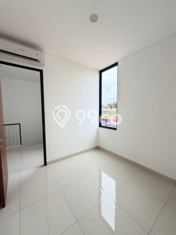 Dijual Rumah 3 Kamar Lokasi Ideal Nyaman dan Strategis di Serpong Dijual Rumah 3 Kamar Lokasi Ideal Nyaman dan Strategis di Serpong