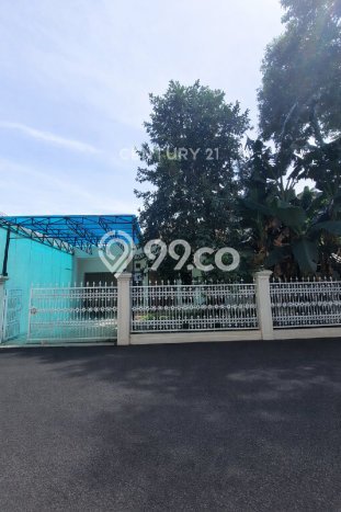 Disewakan! Rumah 3 Kamar Tidur &
2 Kamar Mandi di Kayu Putih, Jakarta Timur Disewakan! Rumah 3 Kamar Tidur &
2 Kamar Mandi di Kayu Putih, Jakarta Timur