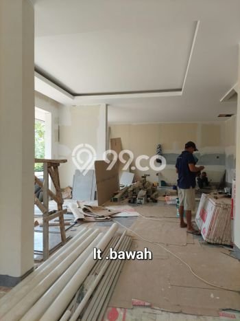 Rumah Mewah LB 302m2 Siap Pakai Desain Elegan di Kalideres, Jakarta Barat Rumah Mewah LB 302m2 Siap Pakai Desain Elegan di Kalideres, Jakarta Barat