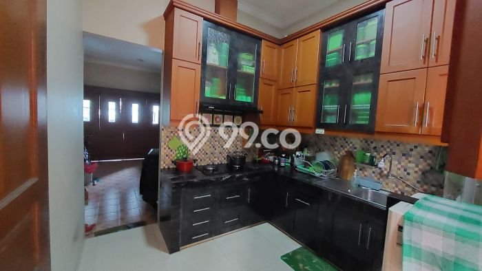 Hunian Mewah LB 350m2 Siap Pakai Desain Elegan di Duta Garden, Tangerang Hunian Mewah LB 350m2 Siap Pakai Desain Elegan di Duta Garden, Tangerang