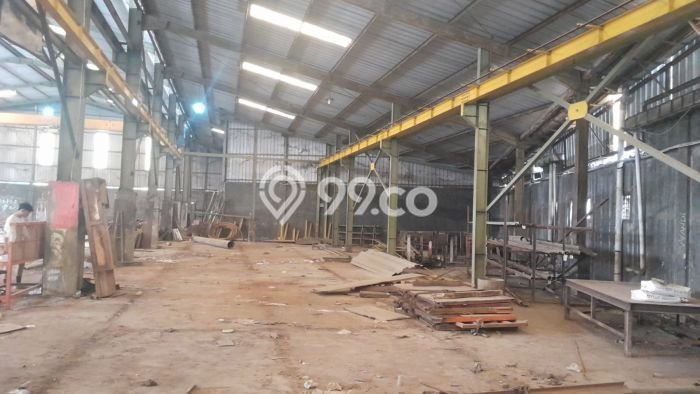 Area Ramai! Gudang Dijual di Cipondoh untuk Bisnis Luas Bangunan 2190m2 Area Ramai! Gudang Dijual di Cipondoh untuk Bisnis Luas Bangunan 2190m2