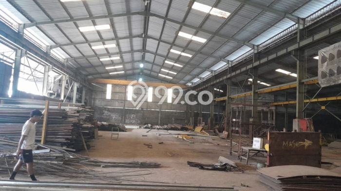Area Ramai! Gudang Dijual di Cipondoh untuk Bisnis Luas Bangunan 2190m2 Area Ramai! Gudang Dijual di Cipondoh untuk Bisnis Luas Bangunan 2190m2