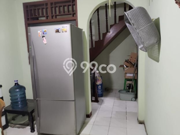 Hunian Elit LB 200m2 Siap Pakai Desain Elegan di Slipi, Jakarta Barat Hunian Elit LB 200m2 Siap Pakai Desain Elegan di Slipi, Jakarta Barat