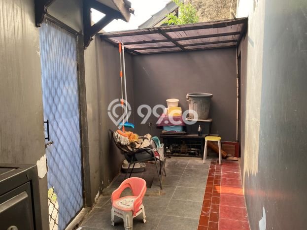 Rumah Strategis Modern Lb 250m2 di Pondok Aren, Tangerang Selatan Rumah Strategis Modern Lb 250m2 di Pondok Aren, Tangerang Selatan