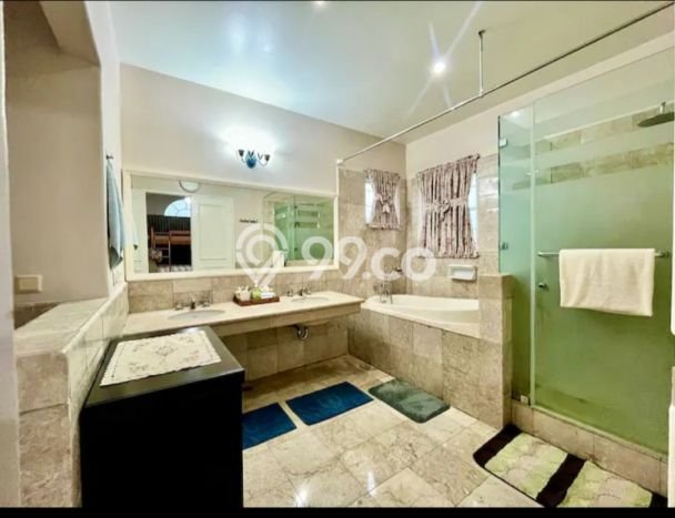 Hunian Mewah LB 550m2 Siap Huni Desain Elegan di Sentul City, Bogor Hunian Mewah LB 550m2 Siap Huni Desain Elegan di Sentul City, Bogor
