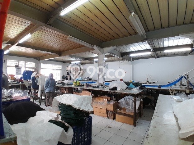 Komersial Bagus Dijual LB 971m2 Lokasi Strategis Bandung Area Cocok untuk Bisnis Komersial Bagus Dijual LB 971m2 Lokasi Strategis Bandung Area Cocok untuk Bisnis