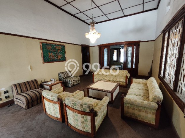 Sewa Rumah Bagus di Coblong Harga Rp 650 Juta/ Tahun Sewa Rumah Bagus di Coblong Harga Rp 650 Juta/ Tahun