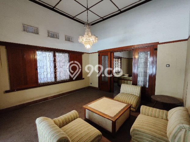 Sewa Rumah Bagus di Coblong Harga Rp 650 Juta/ Tahun Sewa Rumah Bagus di Coblong Harga Rp 650 Juta/ Tahun