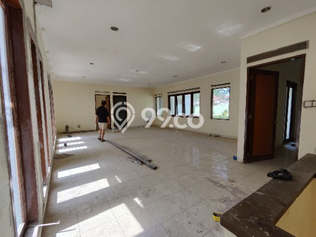 Disewakan Cepat Rumah Kondisi Baik di Area Coblong, Bandung Disewakan Cepat Rumah Kondisi Baik di Area Coblong, Bandung