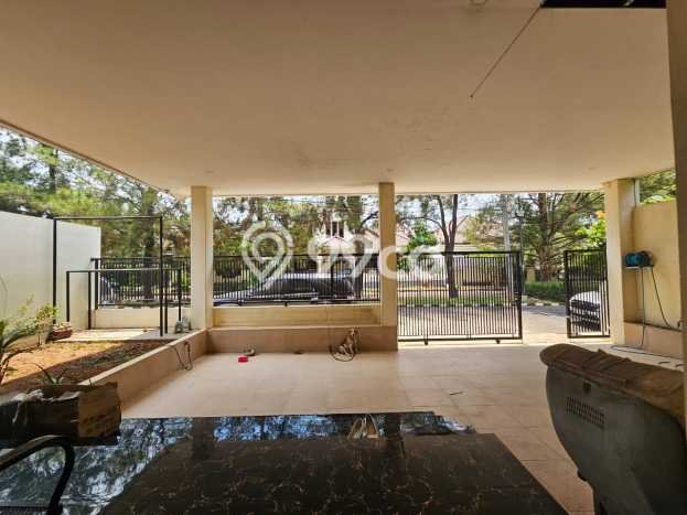 Ready to Use! Luxury House LT 360m2 Desain Elegan di Villa Melati Mas Ready to Use! Luxury House LT 360m2 Desain Elegan di Villa Melati Mas