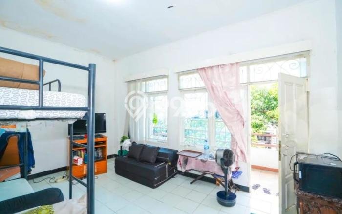 Hunian Mewah Siap Huni LT 256m2 di Pamulang, Tangerang Selatan Hunian Mewah Siap Huni LT 256m2 di Pamulang, Tangerang Selatan