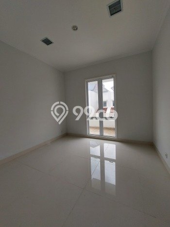 Disewakan Rumah Harga Terjangkau di Gading Serpong Tangerang dengan 4 KT Disewakan Rumah Harga Terjangkau di Gading Serpong Tangerang dengan 4 KT