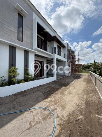 Jual Rumah Strategis Bagus Punya 4 KT di Depok Sleman SHM Jual Rumah Strategis Bagus Punya 4 KT di Depok Sleman SHM