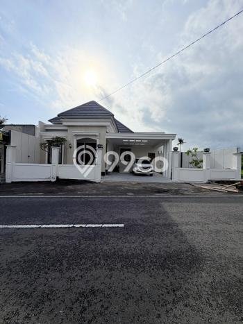 Rumah Modern Cantik 4 Kamar Bisa Langsung Pindah di Ngemplak Rumah Modern Cantik 4 Kamar Bisa Langsung Pindah di Ngemplak