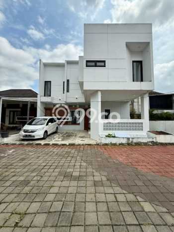 Rumah Strategis Modern Lb 145m2 di Ngaglik, Sleman Rumah Strategis Modern Lb 145m2 di Ngaglik, Sleman