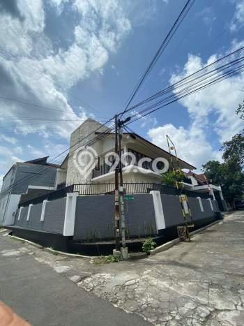 For Sale! Luxury House LT 365m2 Desain Modern di Kaliurang For Sale! Luxury House LT 365m2 Desain Modern di Kaliurang