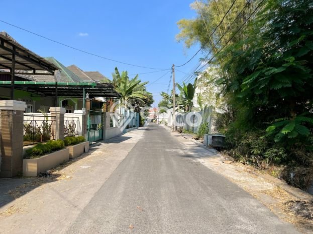 Rumah Mewah Siap Huni LT 295m2 di Ngaglik, Sleman Rumah Mewah Siap Huni LT 295m2 di Ngaglik, Sleman