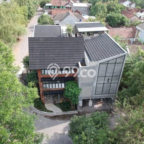FOR SALE! Komersial di Depok Sleman, LT 254m2, LB 650m2 FOR SALE! Komersial di Depok Sleman, LT 254m2, LB 650m2