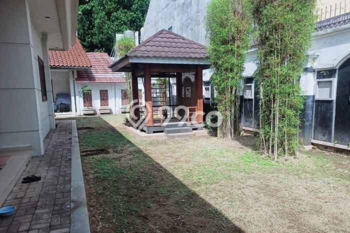 For Sale! Premium House LT 1180m2 Desain Modern di Condong Catur For Sale! Premium House LT 1180m2 Desain Modern di Condong Catur