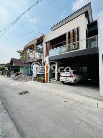For Sale Rumah 5 Kamar Lokasi Ideal Nyaman dan Strategis di Ngaglik For Sale Rumah 5 Kamar Lokasi Ideal Nyaman dan Strategis di Ngaglik