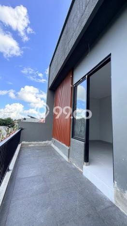 Jual Rumah Strategis Bagus Punya 4 KT di Depok Sleman SHM Jual Rumah Strategis Bagus Punya 4 KT di Depok Sleman SHM
