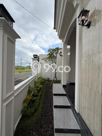 Rumah Modern Cantik 4 Kamar Bisa Langsung Pindah di Ngemplak Rumah Modern Cantik 4 Kamar Bisa Langsung Pindah di Ngemplak