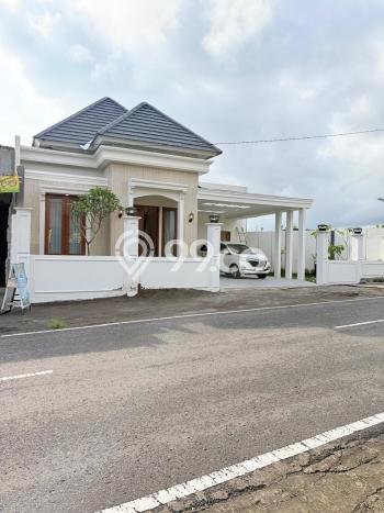 Rumah Modern Cantik 4 Kamar Bisa Langsung Pindah di Ngemplak Rumah Modern Cantik 4 Kamar Bisa Langsung Pindah di Ngemplak