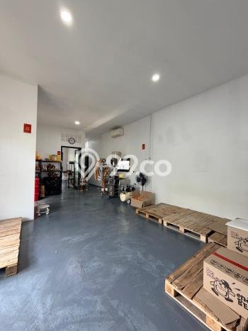 Rumah Elit Modern Tanpa Renovasi di Purwomartani Sleman Rumah Elit Modern Tanpa Renovasi di Purwomartani Sleman