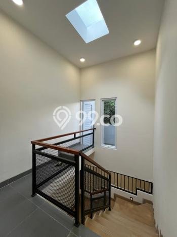 Rumah Kost untuk Dijual di Ngaglik dengan 10 KT, 9 KM, Luas 170m2 Rumah Kost untuk Dijual di Ngaglik dengan 10 KT, 9 KM, Luas 170m2