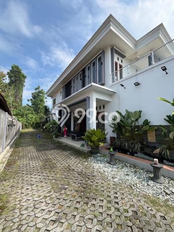 Hunian Elit LB 505m2 Siap Pakai Desain Elegan di Maguwoharjo, Yogyakarta Hunian Elit LB 505m2 Siap Pakai Desain Elegan di Maguwoharjo, Yogyakarta