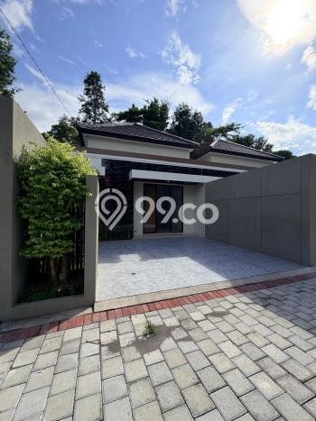 For Sale Rumah 4 Kamar Lokasi Strategis Bagus dan Strategis di Ngaglik For Sale Rumah 4 Kamar Lokasi Strategis Bagus dan Strategis di Ngaglik