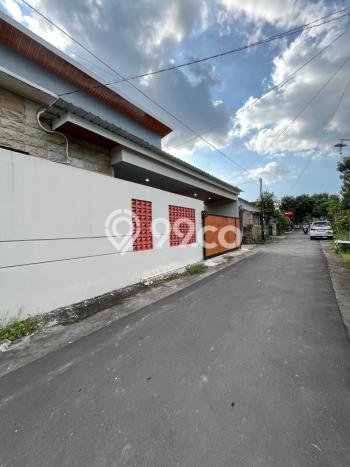Rumah Modern Cantik 3 Kamar Bisa Langsung Pindah di Ngemplak Rumah Modern Cantik 3 Kamar Bisa Langsung Pindah di Ngemplak