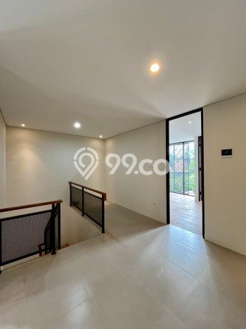 Jual Rumah Bagus Siap Huni LB 105m2 di Maguwoharjo, Yogyakarta Jual Rumah Bagus Siap Huni LB 105m2 di Maguwoharjo, Yogyakarta