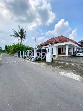Rumah Eksklusif Dijual LT 1535m2 di Ngaglik, Sleman Rumah Eksklusif Dijual LT 1535m2 di Ngaglik, Sleman